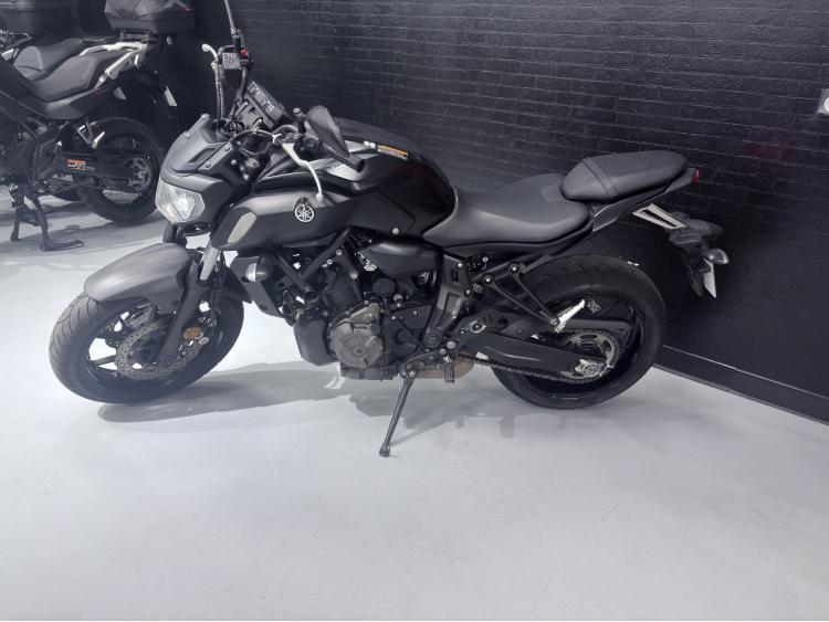 YAMAHA MT-07