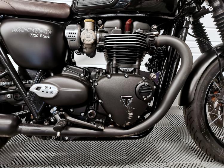 TRIUMPH Bonneville T120 Black