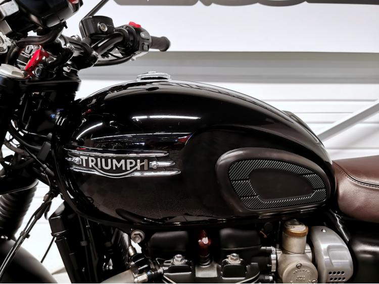 TRIUMPH Bonneville T120 Black