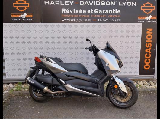 YAMAHA X-MAX 400