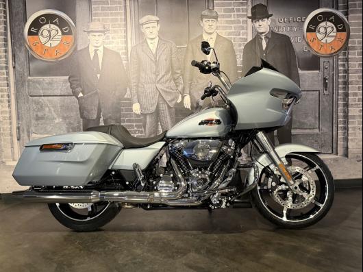 HARLEY-DAVIDSON TOURING ROAD GLIDE 1923