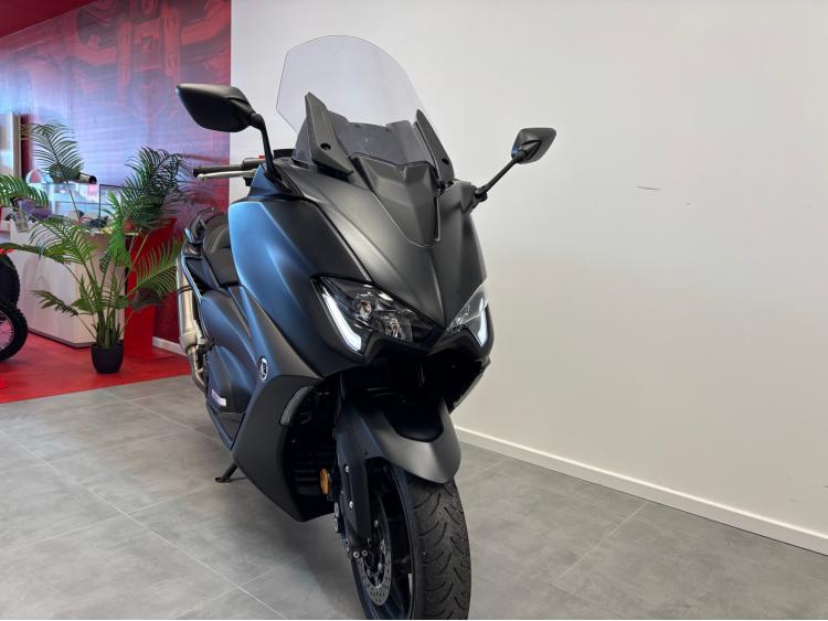 YAMAHA T-MAX 560