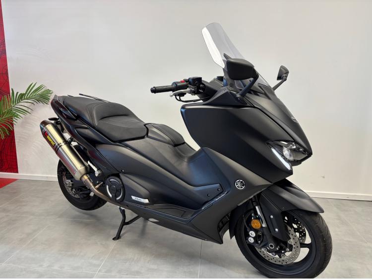 YAMAHA T-MAX 560