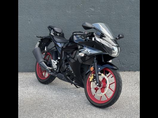 photo-annonce-suzuki-gsx-r-125_682cab18df306775271272.jpg