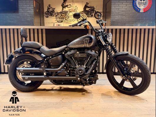 HARLEY-DAVIDSON SOFTAIL STREET BOB 1868