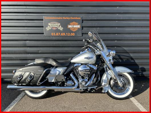 HARLEY-DAVIDSON TOURING ROAD KING 1690 CLASSIC