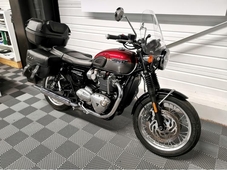 TRIUMPH BONNEVILLE T120 