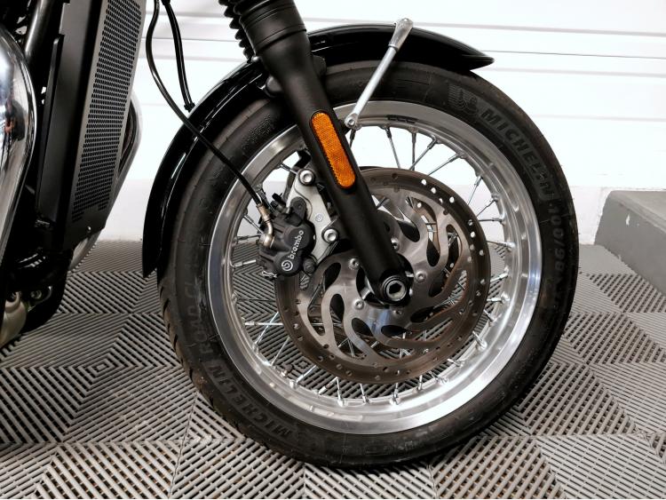 TRIUMPH BONNEVILLE T120 
