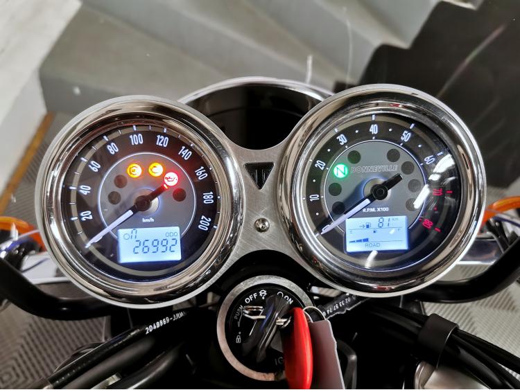 TRIUMPH BONNEVILLE T120 