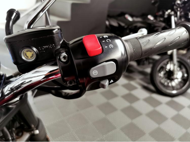 TRIUMPH BONNEVILLE T120 
