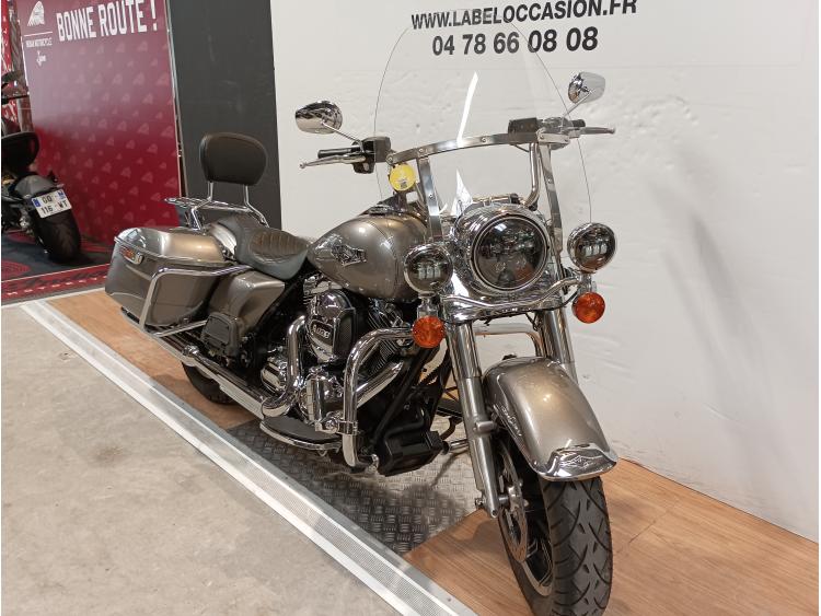 HARLEY DAVIDSON ROAD KING