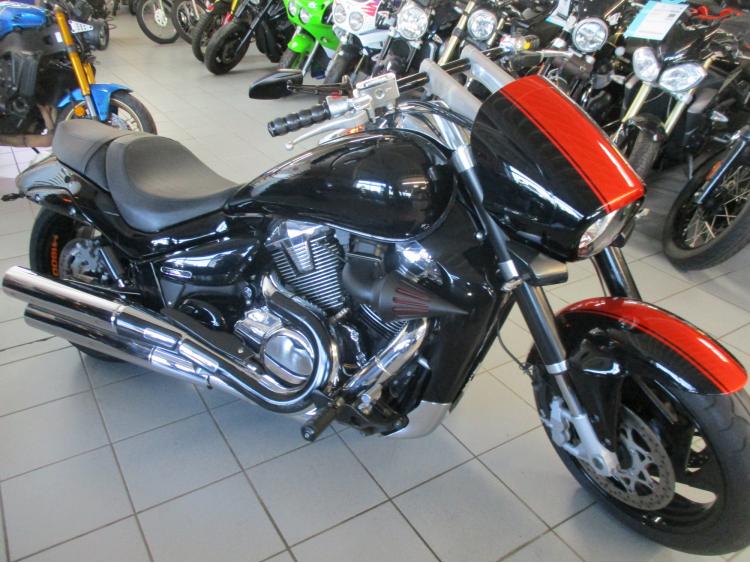 SUZUKI VZR 1800 INTRUDER