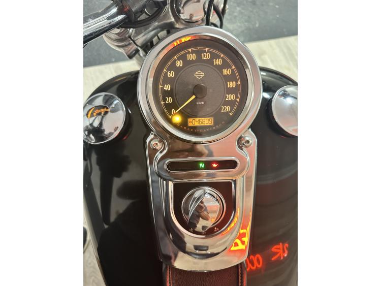 HARLEY-DAVIDSON DYNA SUPER GLIDE 1584 CUSTOM