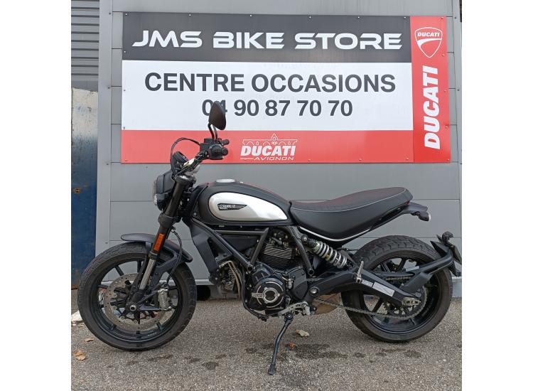 DUCATI SCRAMBLER 800 ICON 