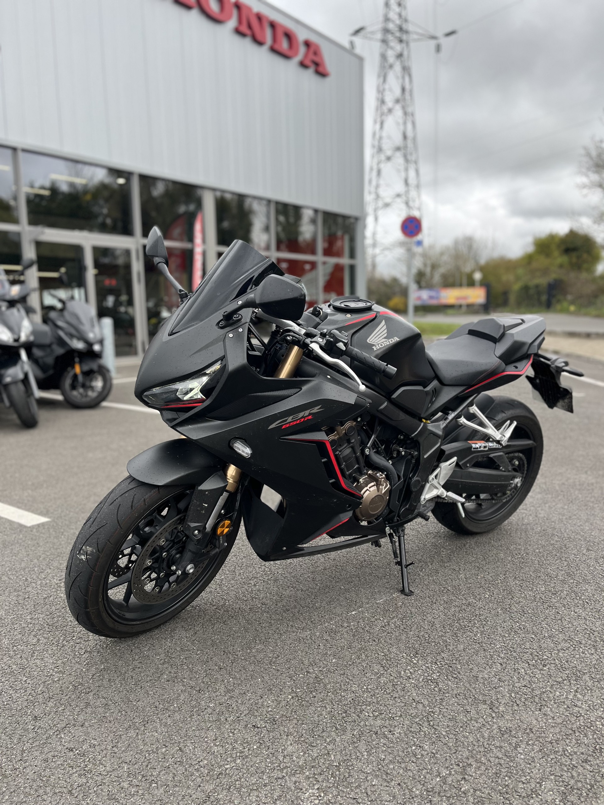 HONDA CBR 650  R