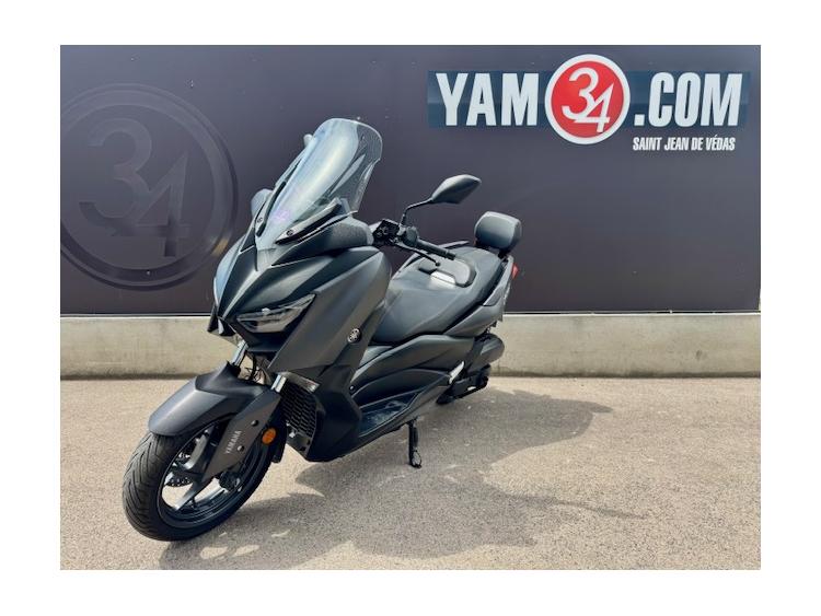 YAMAHA XMAX 125