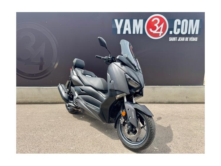 YAMAHA XMAX 125