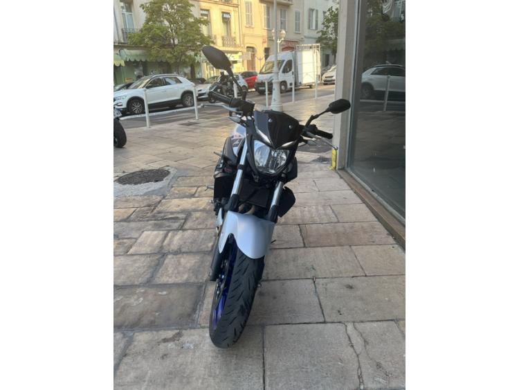 YAMAHA MT-03