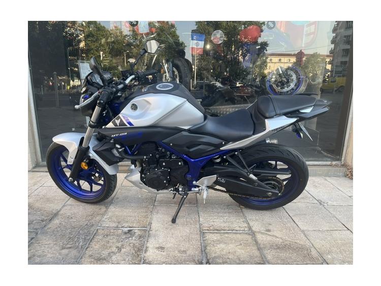 YAMAHA MT-03