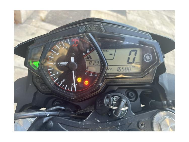 YAMAHA MT-03