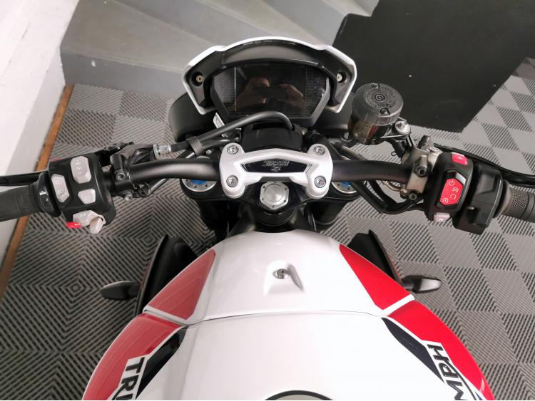 TRIUMPH SPEED TRIPLE 1050 RS