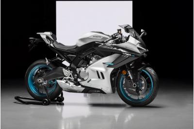 CF MOTO SR 675 R