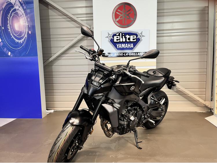 YAMAHA MT-09
