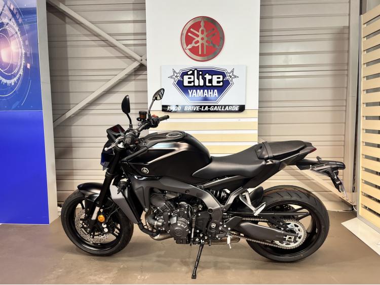 YAMAHA MT-09