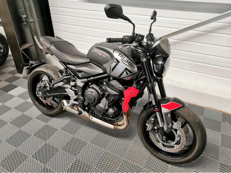 TRIUMPH TRIDENT 660 - 1ERE MAIN - ELIGIBLE A2
