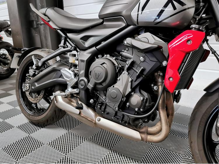TRIUMPH TRIDENT 660 - 1ERE MAIN - ELIGIBLE A2