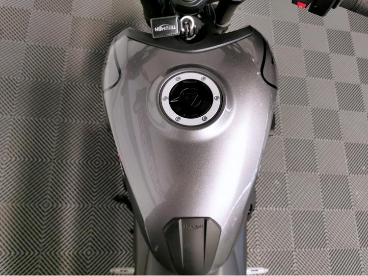 TRIUMPH TRIDENT 660 - 1ERE MAIN - ELIGIBLE A2