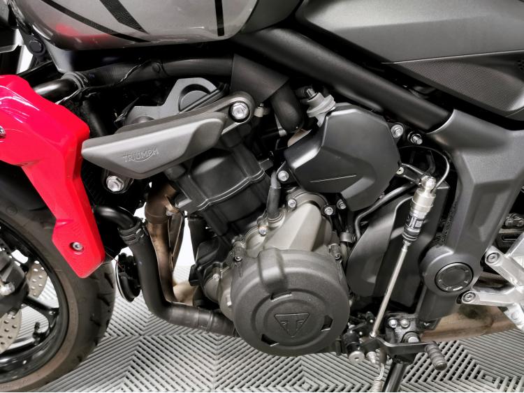 TRIUMPH TRIDENT 660 - 1ERE MAIN - ELIGIBLE A2