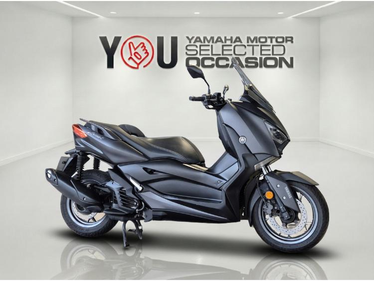 YAMAHA XMAX 125