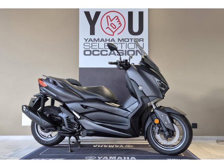 YAMAHA XMAX 125