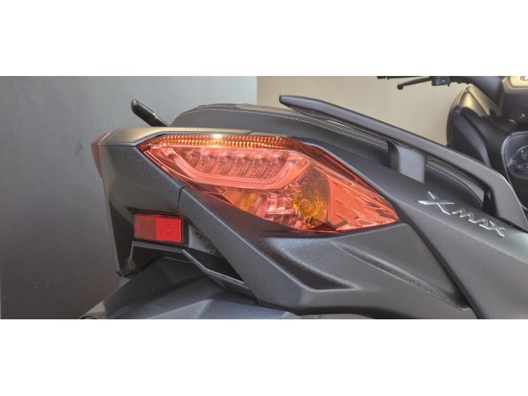 YAMAHA XMAX 125