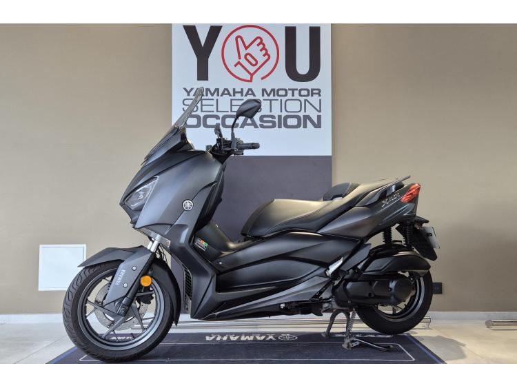 YAMAHA XMAX 125