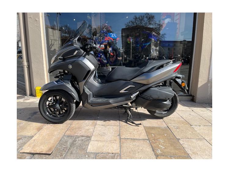 YAMAHA TRICITY 300