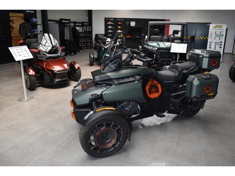 CAN-AM CANYON 1330 RED ROCK can am xt canam