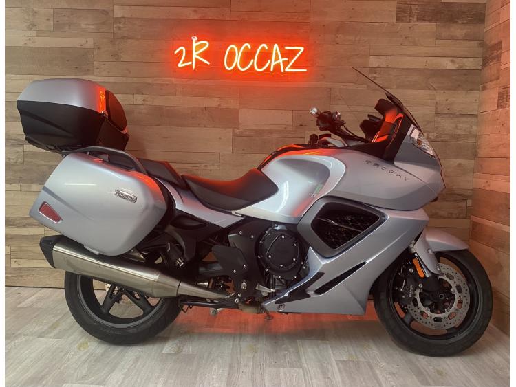 TRIUMPH TROPHY 1200