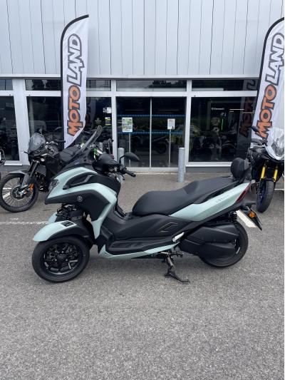 YAMAHA TRICITY 300