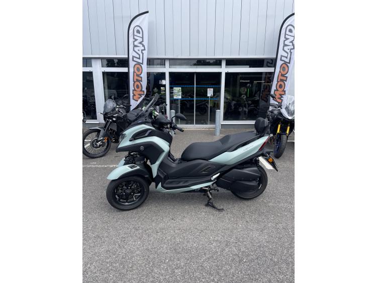 YAMAHA TRICITY 300