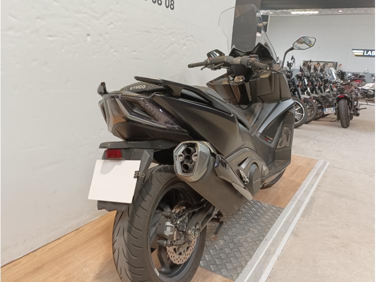 KYMCO AK 550