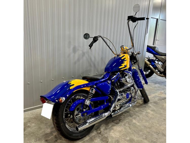 HARLEY-DAVIDSON SPORTSTER 883