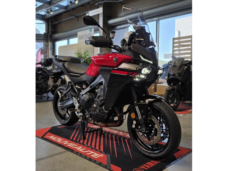 YAMAHA TRACER 9