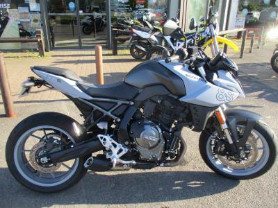 SUZUKI GSX-8S A2