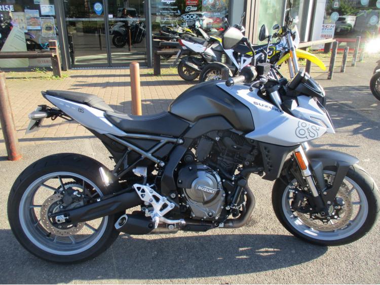 SUZUKI GSX-8S A2