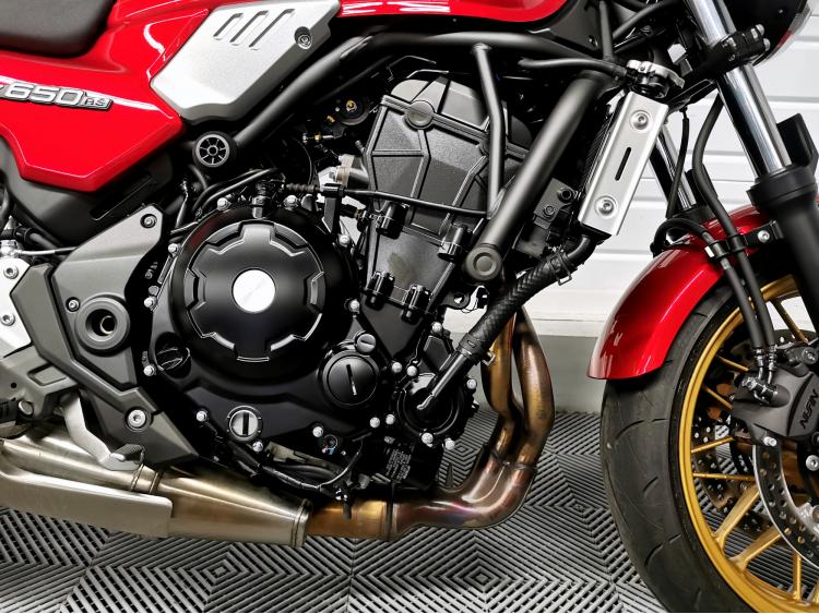KAWASAKI Z650 Z650RS RS Z 650 - ELIGIBLE A2 - 1ERE MAIN