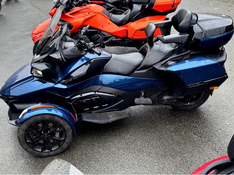 CAN-AM SPYDER RT 1330 LIMITED canam f3 ltd rts can am