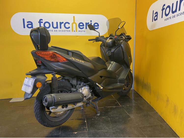 YAMAHA XMAX 125