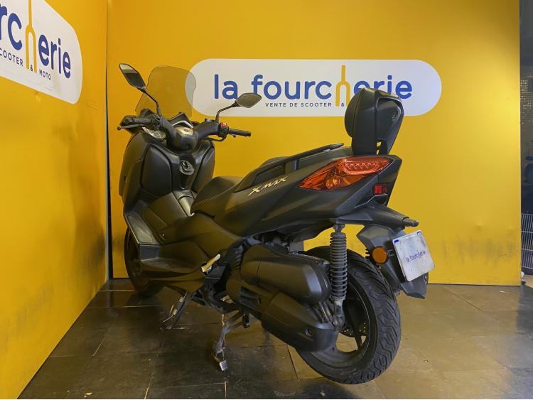 YAMAHA XMAX 125
